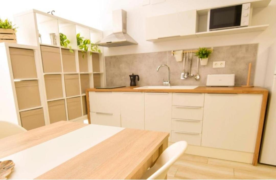 Apartamento Librun มาลากา ภายนอก รูปภาพ